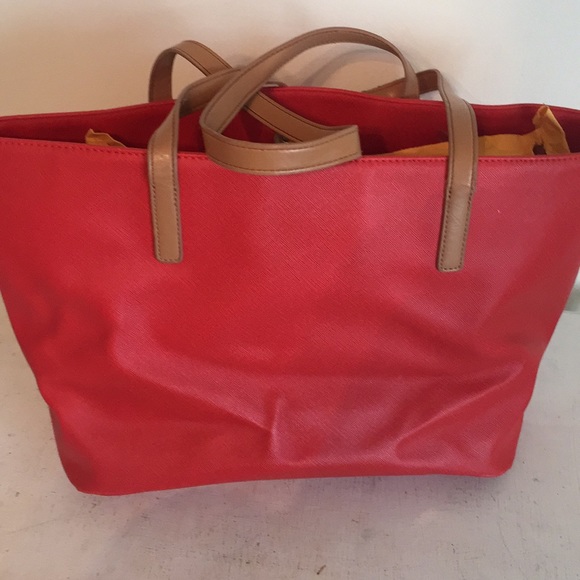 Kenneth Cole red purse - used - Picture 2 of 2